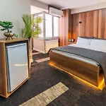 Piola Kadikoey Hotel 3*