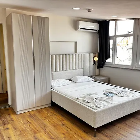 Piola Kadikoey Hotel 3*