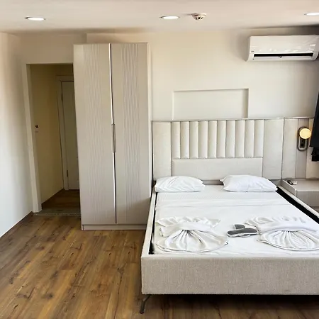 Piola Kadikoey Hotel