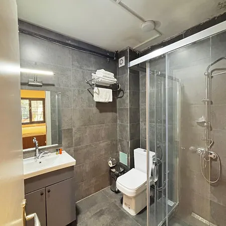 Piola Kadikoey 3* Istambul