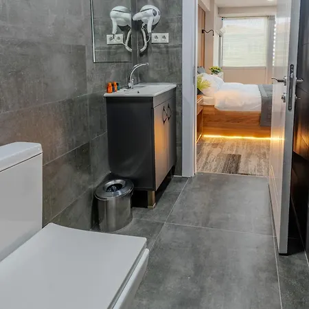 Piola Kadikoey Hotel 3*